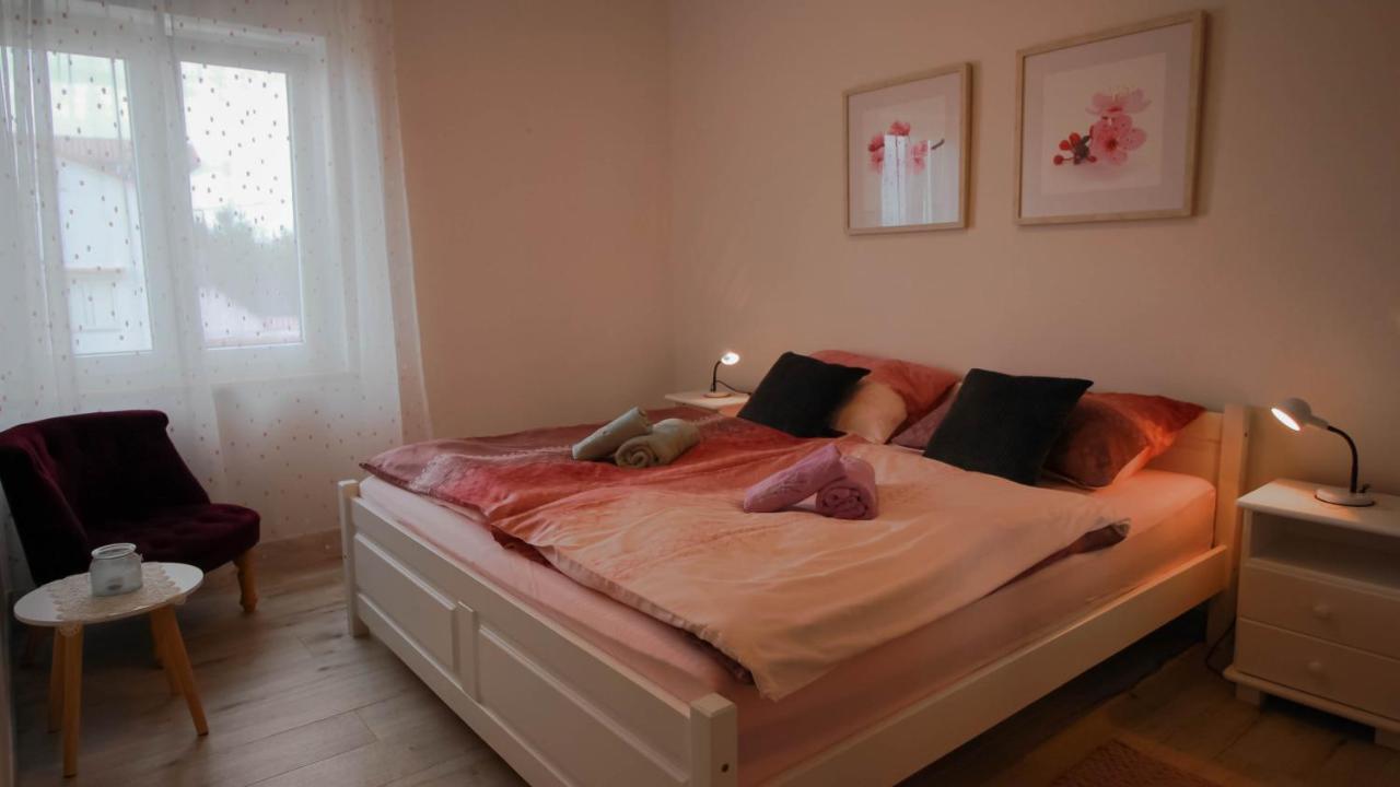 Apartments Ljerka Малинська Екстер'єр фото