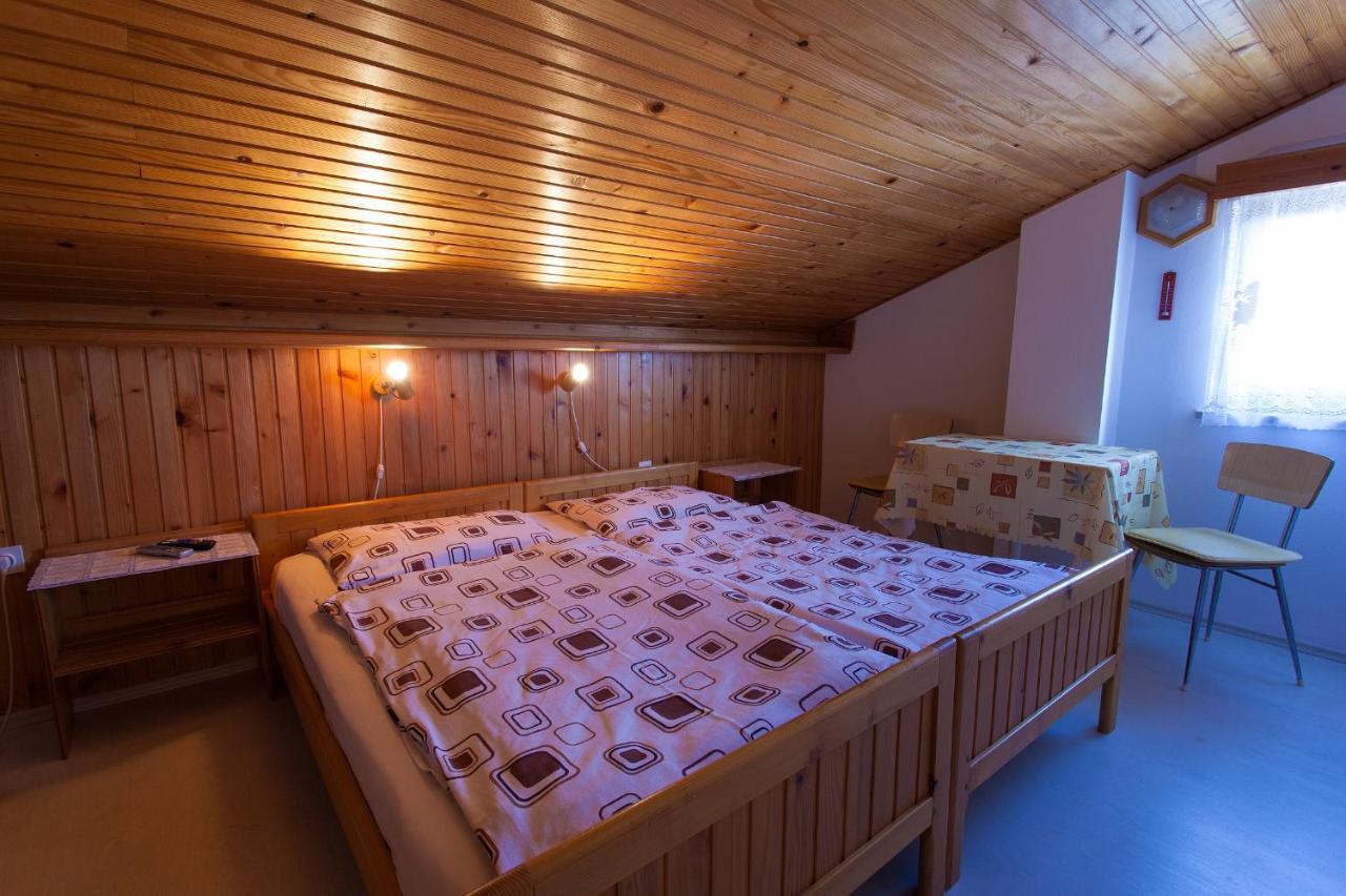 Apartments Ljerka Малинська Екстер'єр фото